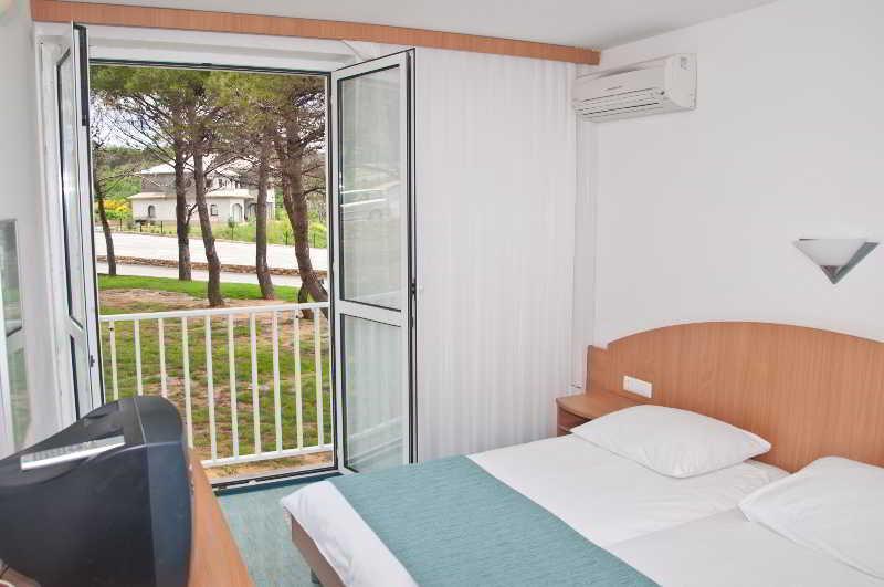 Hotel Sahara Lopar Exterior foto